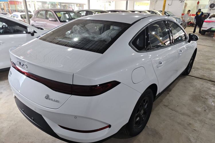 Used BYD Qin PLUS 2025 DM-i Smart Drive 55KM Leading Model
