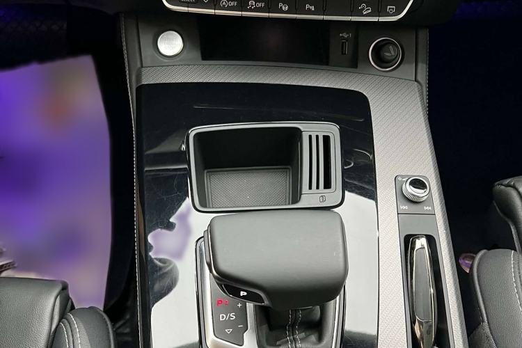 Used Audi Q5L 2022 40T Luxury Dynamic Model
