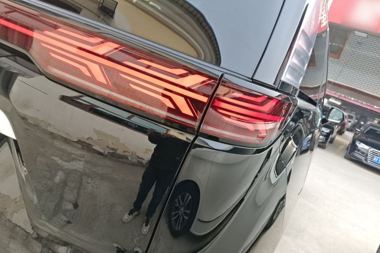 Used Denza D9 2022 DM-i 970 Four-Wheel Drive Flagship Model