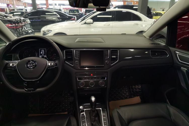 Used Volkswagen Golf Sportsvan 2016 230TSI Automatic Luxury Version
