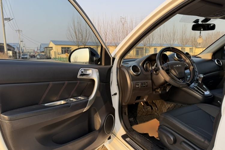 Used Haval H6 2016 Upgraded Model 1.5T Automatic Two-Wheel Drive Elite Version
