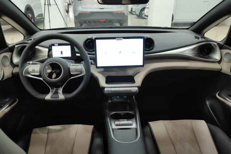 Used BYD Dolphin 2025 420km Free Edition
