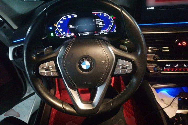 Used BMW 5 Series 2022 Second Facelift 530Li Luxury Edition Premium Package
