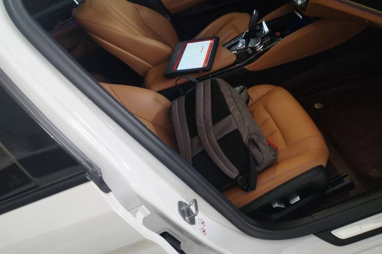 Used BMW 5 Series 2019 Facelifted 530Li Leading Edition M Sport Package
