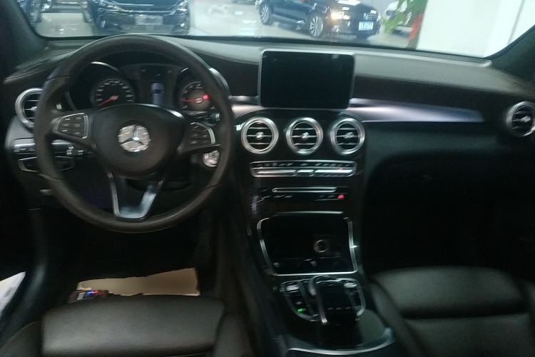 Used Mercedes-Benz GLC 2018 GLC 260 4MATIC Luxury Model