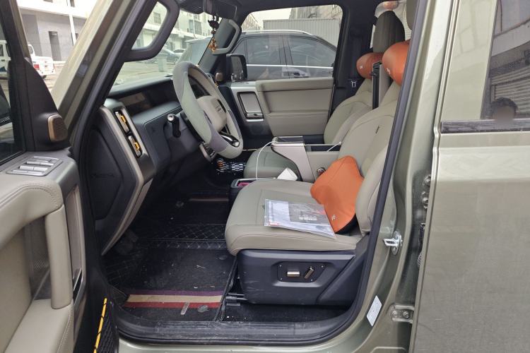 Used  V23 2026 Model 401 Two-Wheel Drive Super Sports Edition
