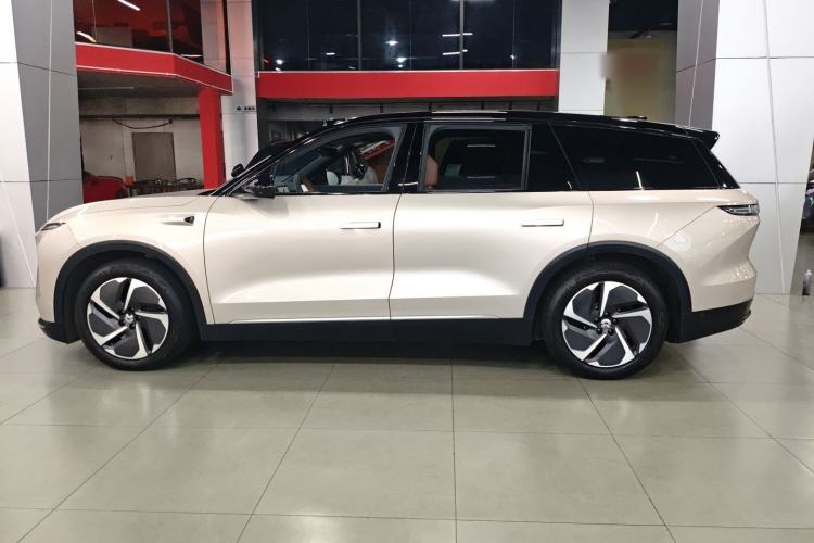 Used Nio ES8 2023 75 kWh Executive Edition
