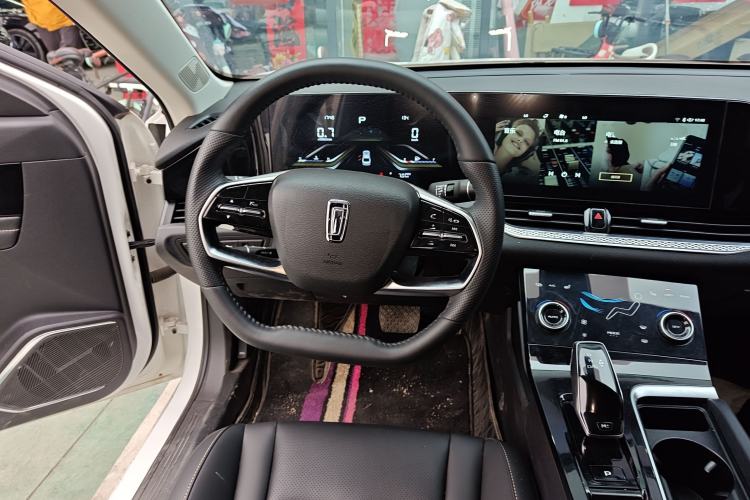 Used Bestune B70 2022 Third Generation 1.5T Automatic Enjoyment Version
