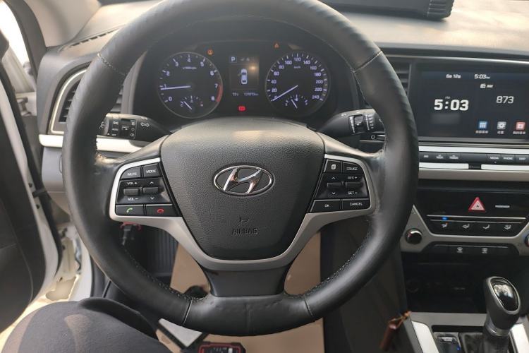 Used Hyundai Elantra 2016 1.6L Automatic ZhiXuan · Luxury Version
