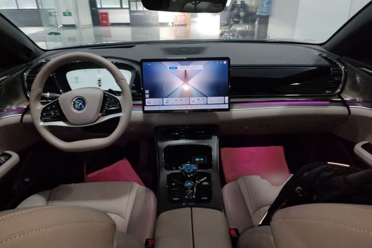 Used BYD Han 2025 EV with 701 km of Laser Radar-Enabled Intelligent Driving