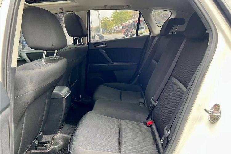 Used Mazda Mazda 3 2015 Hatchback 1.6L Automatic Elite Model
