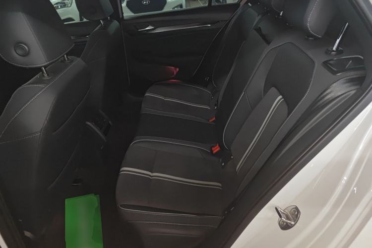 Used Volkswagen Golf 2023 Facelift 280TSI DSG R-Line
