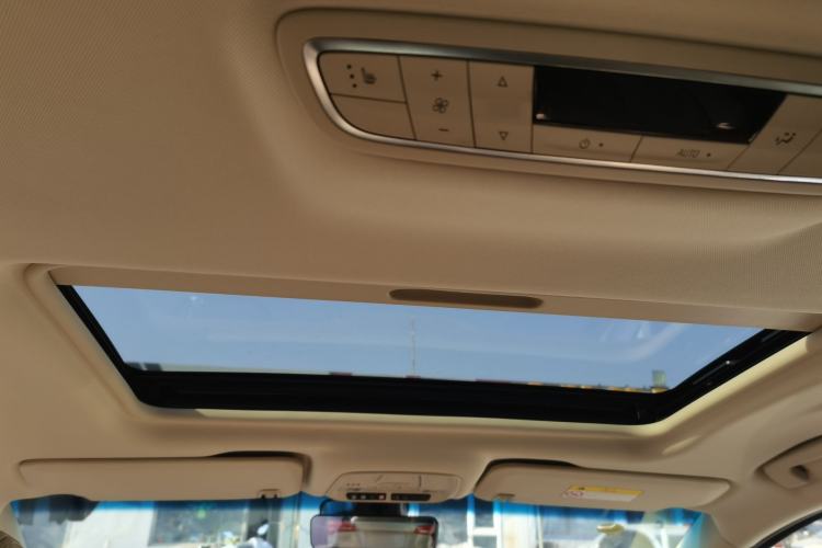 Used Buick GL8 2022 ES Landtrek 653T Luxury Edition
