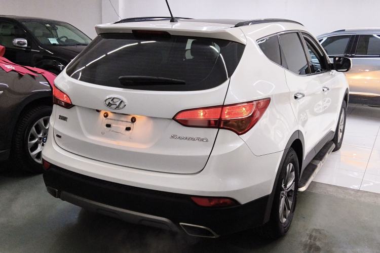 Used Hyundai Santa Fe 2013 2.4L Automatic Two-Wheel Drive Smart Version
