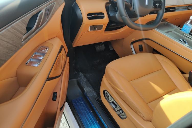 Used Wey Gaoshan 2025 Four-Wheel Drive Alpine 8