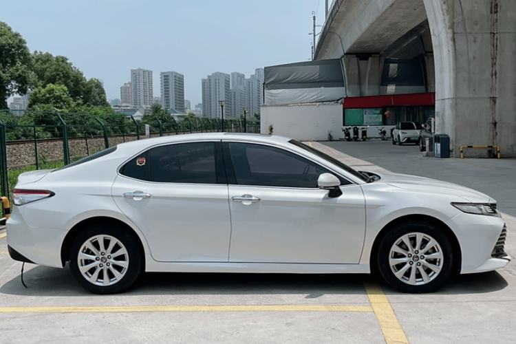 Used Toyota Camry 2019 Revised Version 2.0G Luxury Edition
