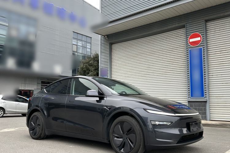 Used Tesla Model Y 2025 Rear-Wheel-Drive Version
