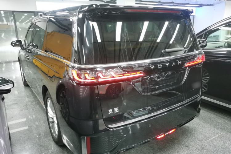 Used VOYAH Dream 2024 PHEV Extended-Range Premium Edition
