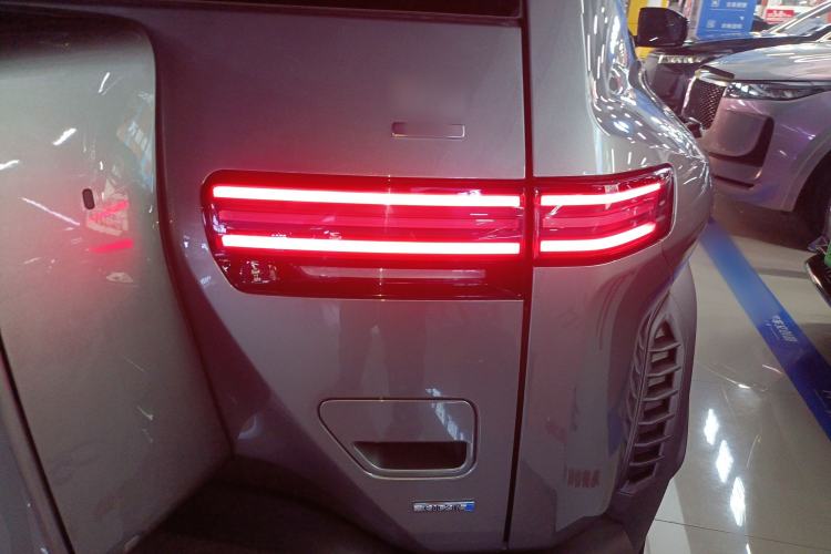 Used  Titanium 3 2025 501KM All-Wheel Drive Intelligent Driving Ultra Version
