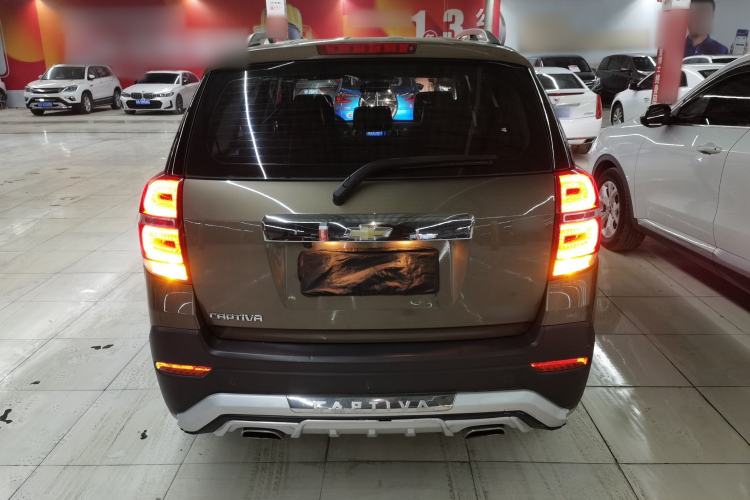 Used Chevrolet Captiva 2015 2.4L 4x4 Flagship Edition 7-Seater
