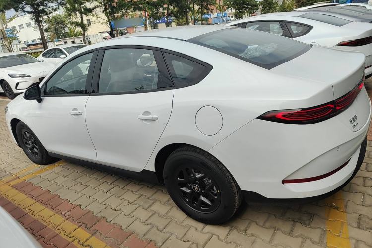 Used BYD Qin PLUS 2025 DM-i Smart Drive 55KM Leading Model