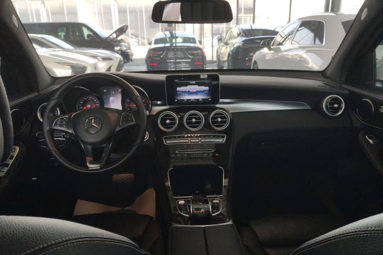 Used Mercedes-Benz GLC 2019 GLC 260 L 4MATIC Dynamic Model
