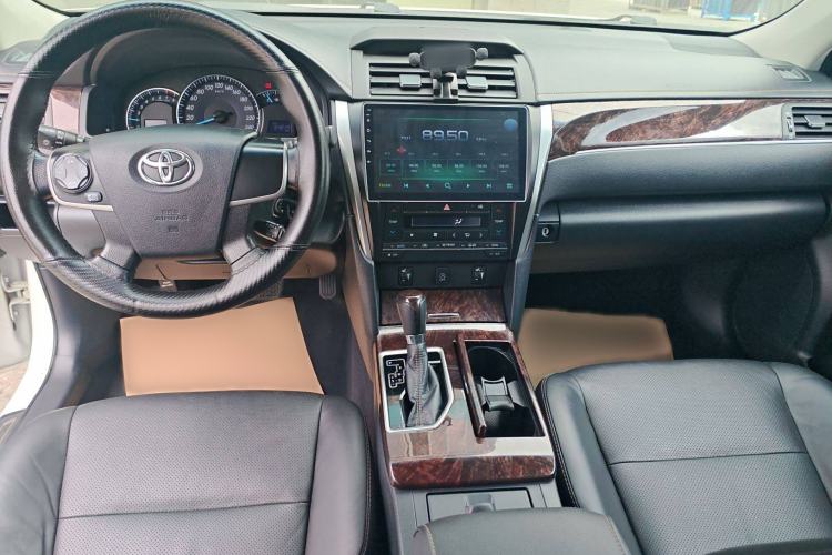 Used Toyota Camry 2016 2.0G 10th Anniversary Leading Edition
