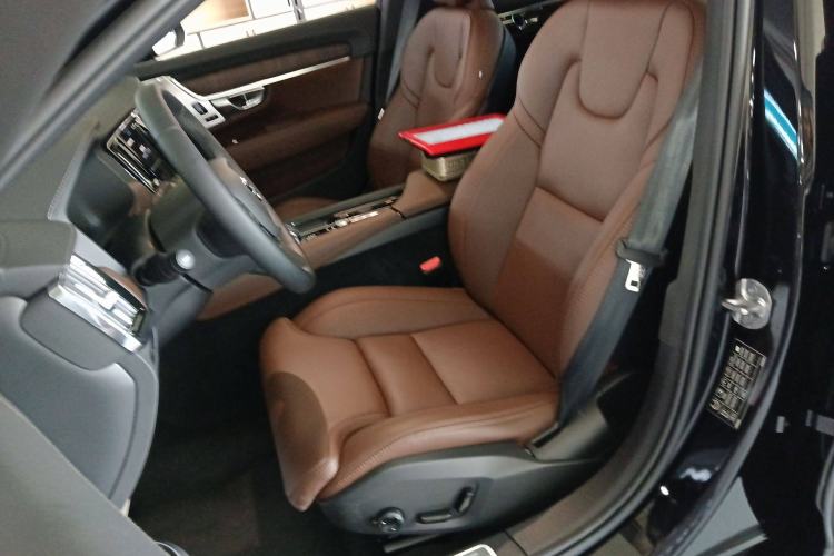 Used Volvo S90 2025 B5 Zhiya Luxury Edition
