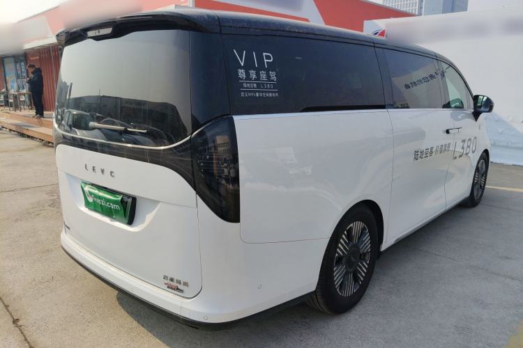 Used  LEVC L380 2024 140-Degree 6-Seater All-Wheel-Drive Ultra