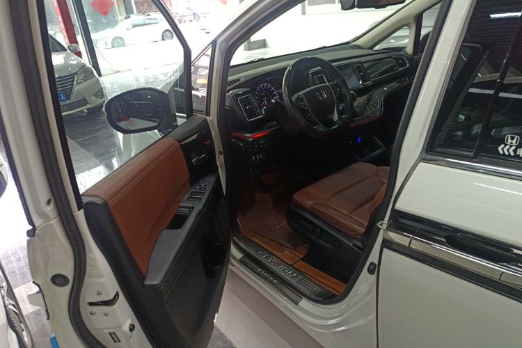 Used Honda Elysion 2019 2.0L Hybrid Supreme Edition
