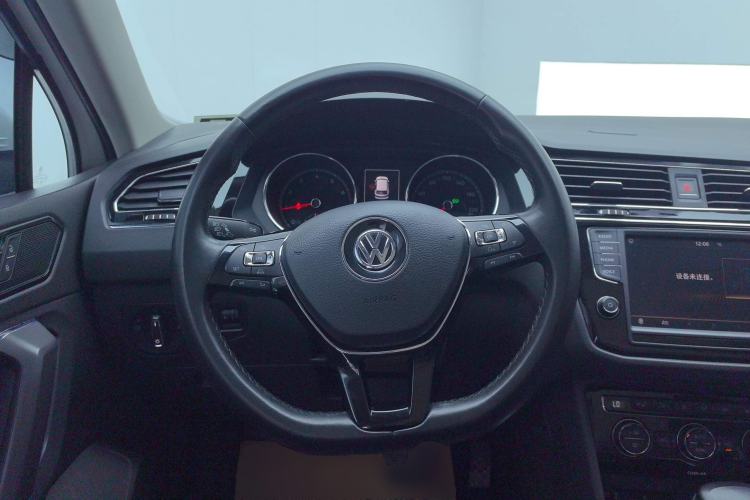 Used Volkswagen Tiguan L 2017 330TSI Automatic Two-Wheel Drive Luxury Edition
