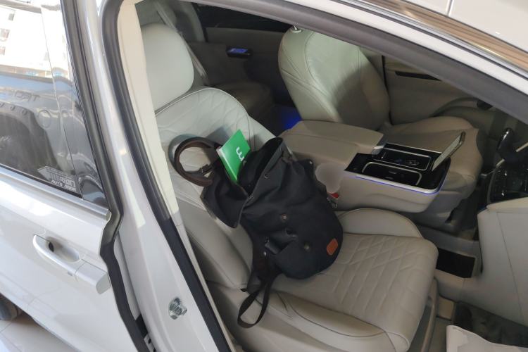 Used Buick GL8 2023 ES Lu Zun Comfort Model
