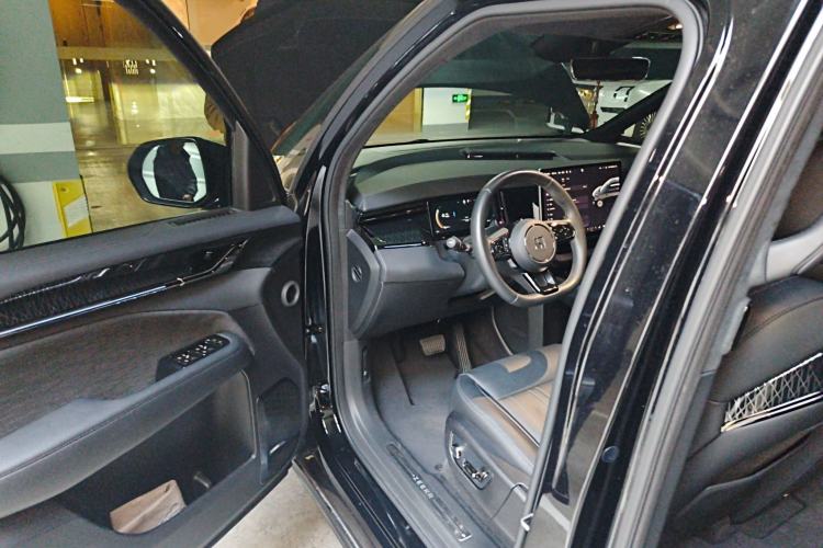 Used Zeekr 009 2022 WE Edition