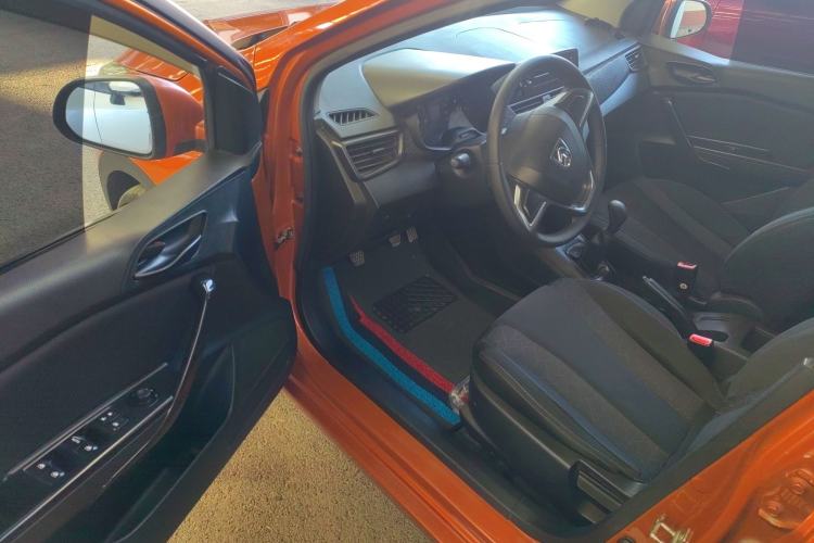 Used Baojun 310 2016 1.2L manual Comfort trim level