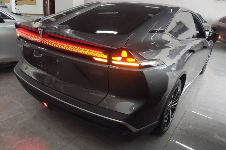 Used  SL03 2023 200Max Range-Extended Version
