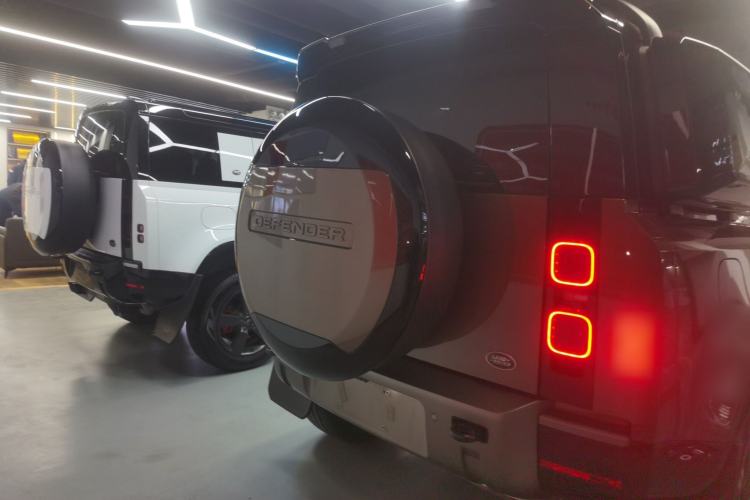 Used Land Rover Defender 2024 110 3.0T P400 X-DYNAMIC HSE
