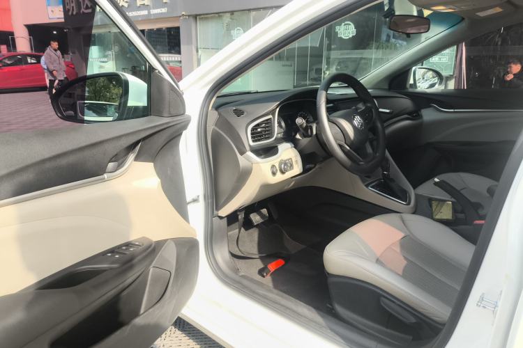 Used Buick GT 2017 15N Automatic Elite Version
