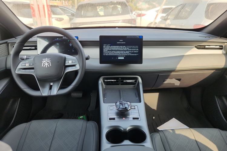 Used BYD Qin PLUS 2025 DM-i Smart Drive 55KM Leading Model
