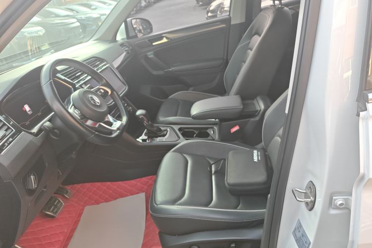 Used Volkswagen Tiguan L 2019 Restyled 330TSI Automatic Two-Wheel Drive R-Line Flagship Version China VI Standard