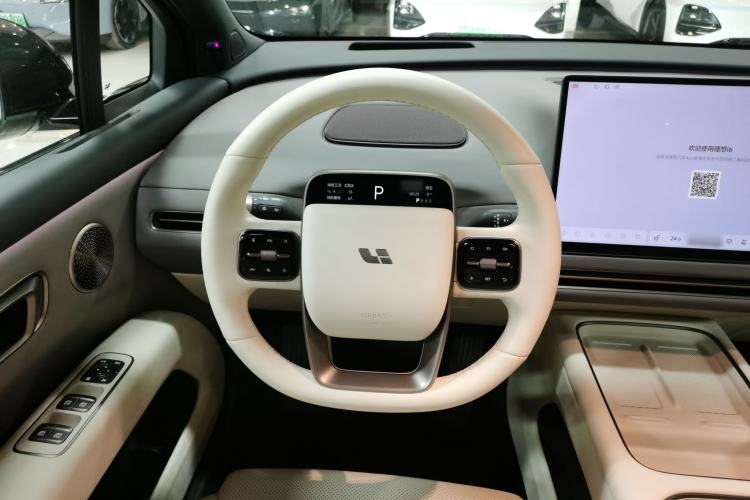 Used Li Auto Li Auto i6 2025 Model Four-Wheel-Drive Standard Type
