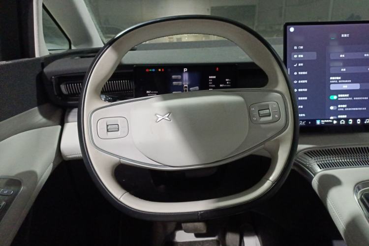 Used XPeng X9 2024 702 Ultra-Long Range Max
