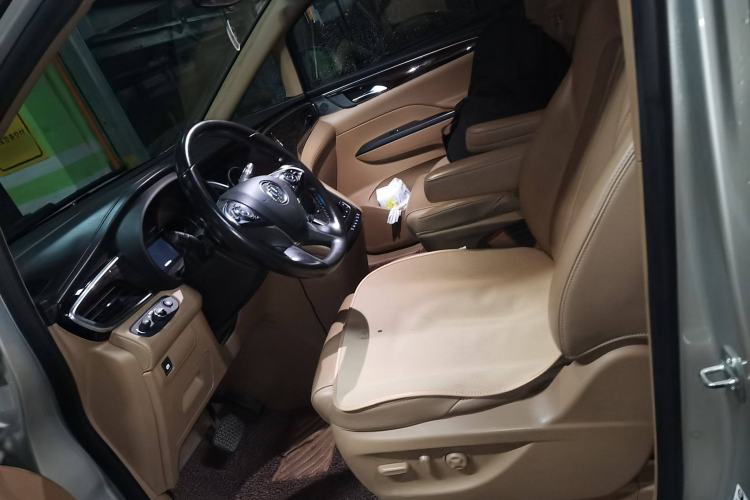 Used Buick GL8 2018 ES 28T Premium Model China VI Standard
