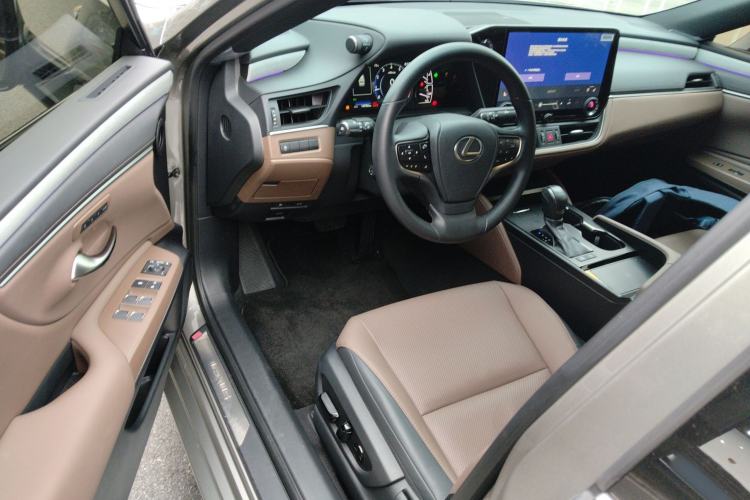 Used Lexus ES 2025 200 Premium Edition
