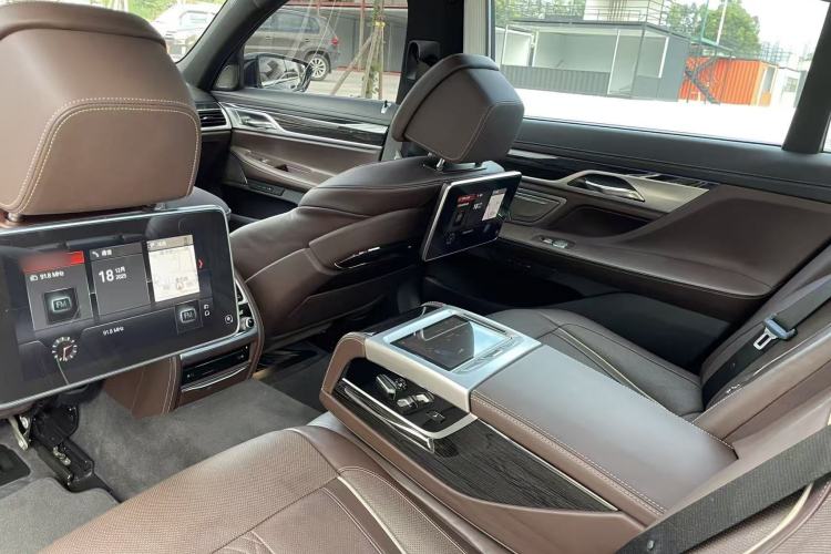 Used BMW 7 Series 2018 740Li M Sport Package Leading Model
