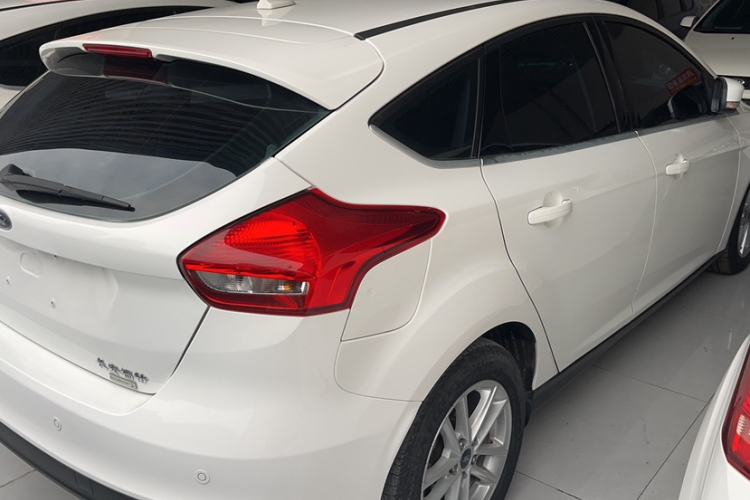 Used Ford Focus 2017 Hatchback EcoBoost 180 Automatic Elite Model
