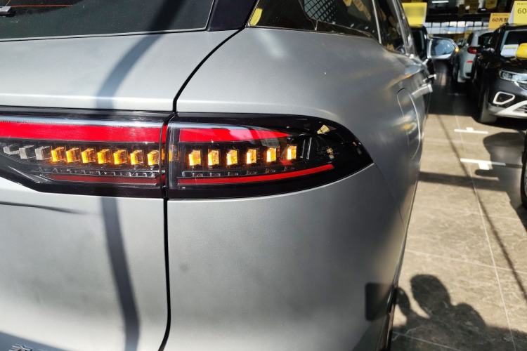 Used Chery Tiggo 8 L 2024 2.0T Two-Wheel Drive Prestige Version 5 Seats
