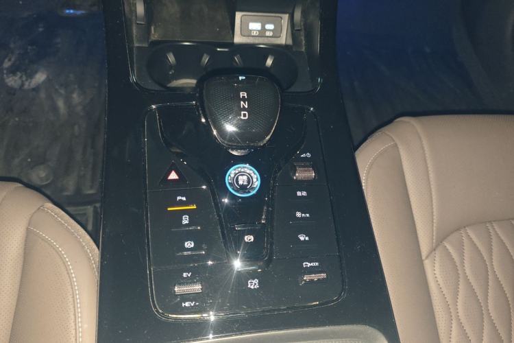 Used BYD Han 2024 DM-i Glory Edition 121KM Prestige Model
