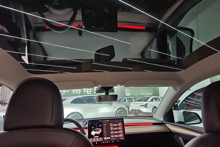 Used Tesla Model Y 2021 Long-Range All-Wheel-Drive Version
