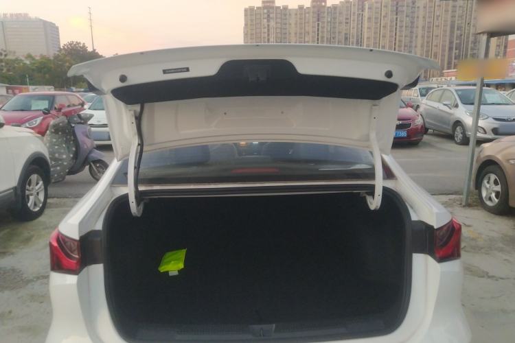 Used Roewe i5 2023 1.5L CVT Luxury Edition
