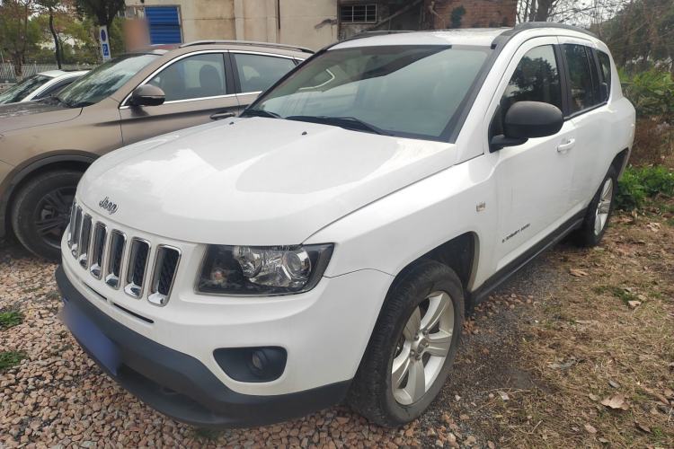 Used Jeep Compass (Import) 2015 2.0L two-wheel drive sport version